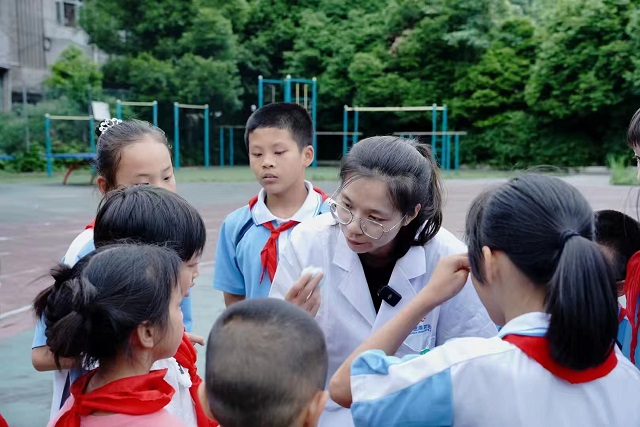 筑梦未来|一路“童”行 西南儿童医院走进南充双桂小学