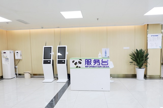 2楼服务台.JPG
